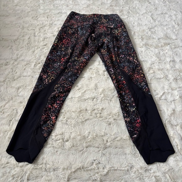 Lululemon Women's Multicolor Wunder Under Crop Scallop Leggings - Picture 5 of 6